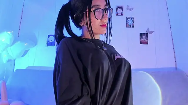 ineedmydaddy  online show from March 10, 3:32 am