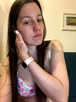 Nicole-Ray online show from December 14, 7:30 pm