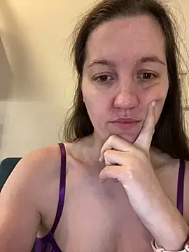 Nicole-Ray online show from December 17, 10:20 am