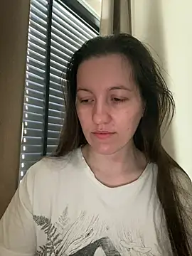 Nicole-Ray online show from March 5, 9:50 am