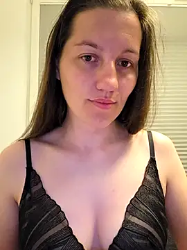 Nicole-Ray online show from June 11, 8:39 pm