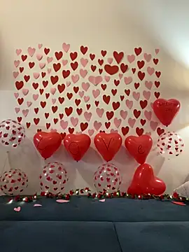 Nicole-Ray online show from February 14, 7:47 pm