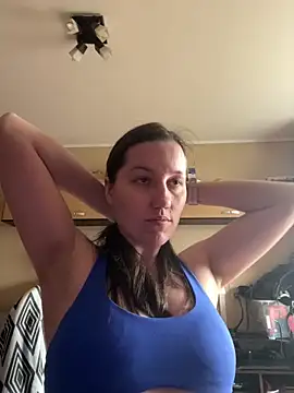 Snapshot of Nicole-Ray chatting on March 4, 8:35 am Nicole-Ray online show from March 4, 8:35 am