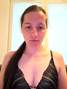 Nicole-Ray online show from June 14, 6:20 pm
