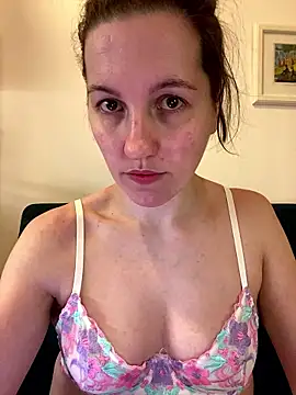 Nicole-Ray online show from January 8, 9:43 pm