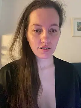 Nicole-Ray online show from February 22, 7:11 am