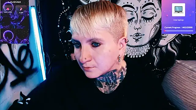 Marieblueeyes online show from May 12, 7:42 pm