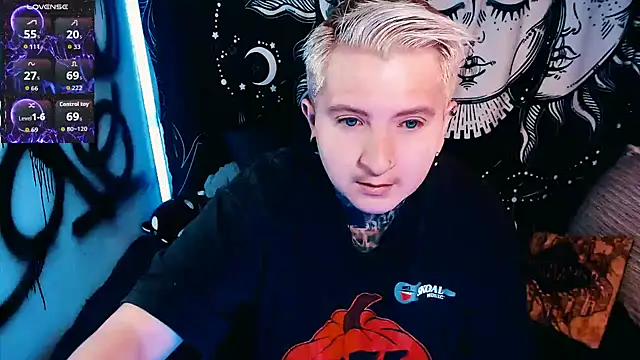 Marieblueeyes online show from May 10, 1:53 am