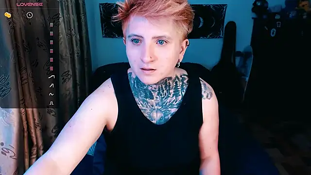 Marieblueeyes online show from October 30, 1:04 am