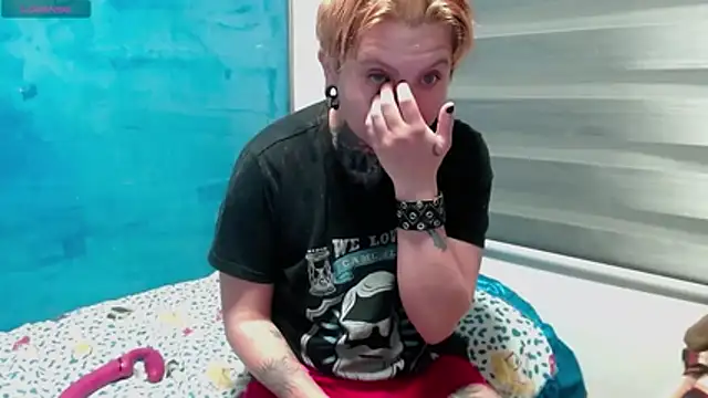 Marieblueeyes online show from December 3, 10:14 am