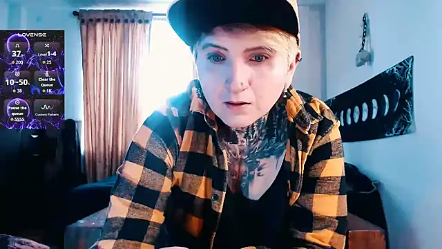 Marieblueeyes online show from November 22, 4:06 pm