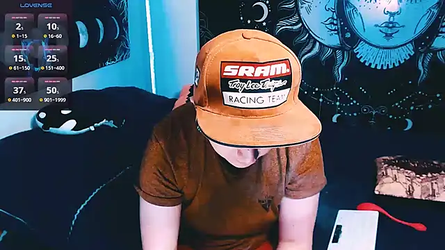 Marieblueeyes online show from February 10, 1:04 am