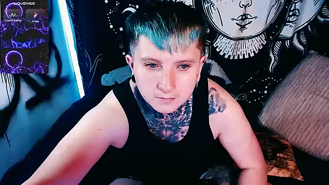 Marieblueeyes online show from May 5, 2:25 am