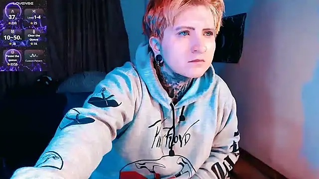 Marieblueeyes online show from November 18, 4:05 am