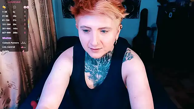 Marieblueeyes online show from October 30, 9:22 pm