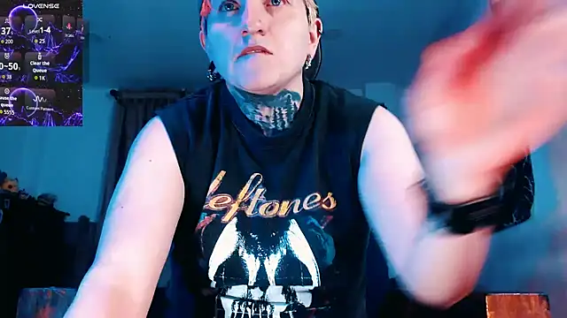 Marieblueeyes online show from November 29, 4:01 am