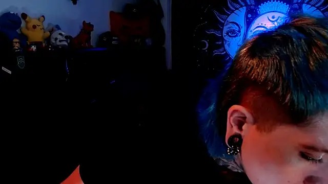 Snapshot of Marieblueeyes chatting on March 12, 12:53 am Marieblueeyes online show from March 12, 12:53 am