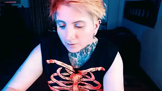 Marieblueeyes online show from November 16, 3:11 am