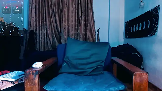 Marieblueeyes online show from November 27, 7:42 am