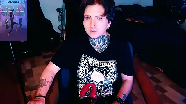 Snapshot of Marieblueeyes chatting on October 12, 2:35 am Marieblueeyes online show from October 12, 2:35 am