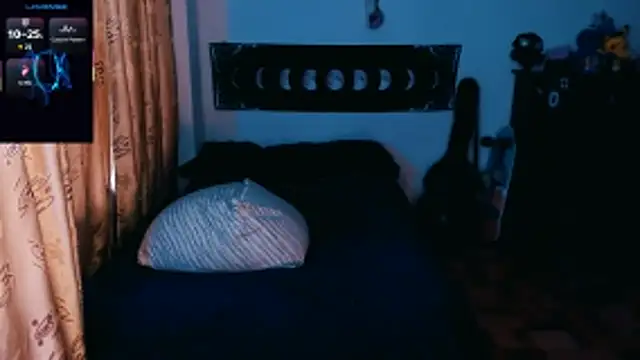 Marieblueeyes online show from October 26, 9:26 pm