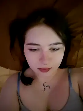 Snapshot of Yammy_Yumi chatting on February 17, 3:25 am Yammy Yumi online show from February 17, 3:25 am