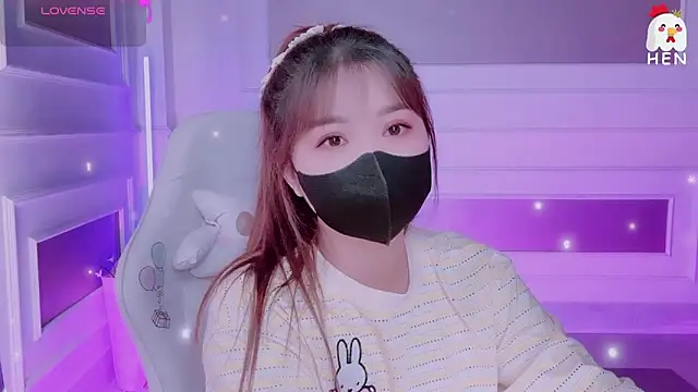 hen237 online show from April 7, 6:32 pm