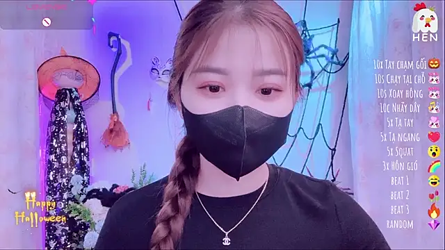 Snapshot of hen237 chatting on October 29, 11:03 pm hen237 online show from October 29, 11:03 pm