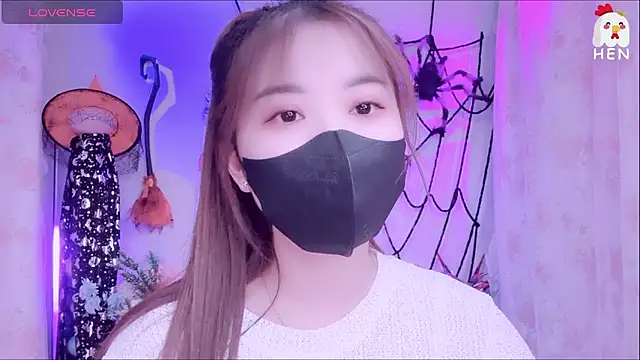 Snapshot of hen237 chatting on November 8, 12:58 am hen237 online show from November 8, 12:58 am