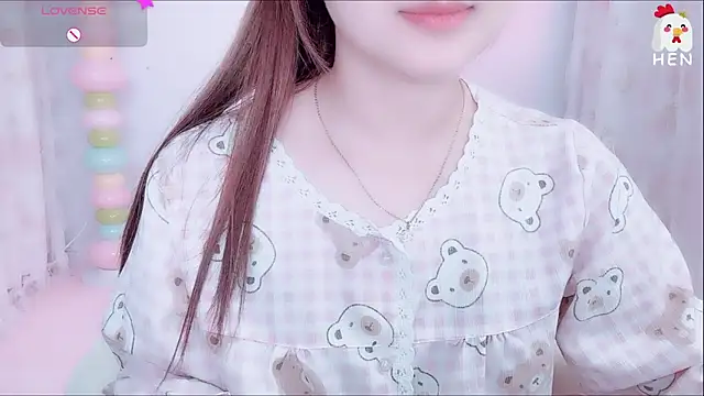 Snapshot of hen237 chatting on November 12, 3:10 am hen237 online show from November 12, 3:10 am