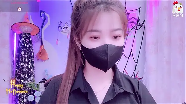 Snapshot of hen237 chatting on November 5, 12:47 am hen237 online show from November 5, 12:47 am