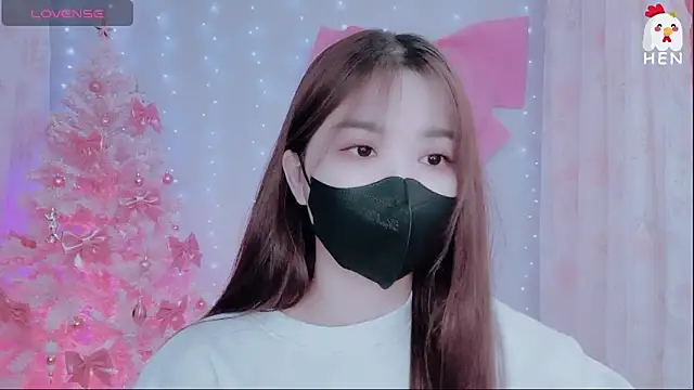 Snapshot of hen237 chatting on December 1, 5:52 am hen237 online show from December 1, 5:52 am