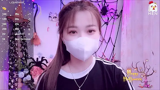 Snapshot of hen237 chatting on October 23, 10:19 pm hen237 online show from October 23, 10:19 pm