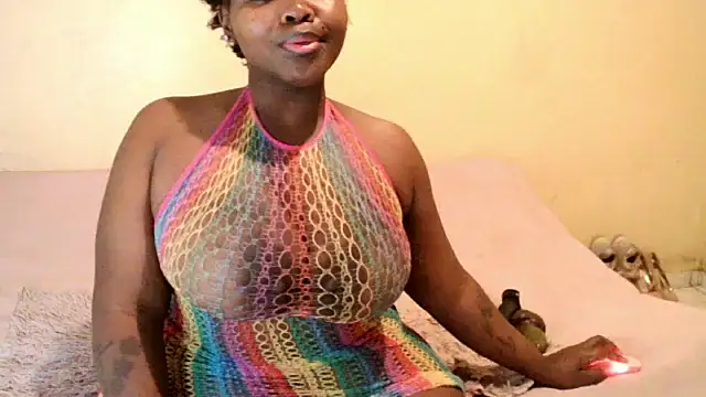 Snapshot of Queen_BootyXXX chatting on September 21, 3:00 am Queen BootyXXX online show from September 21, 3:00 am