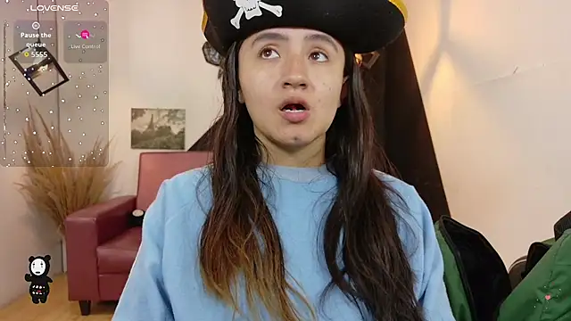 Perla Campbell online show from October 31, 2:24 pm