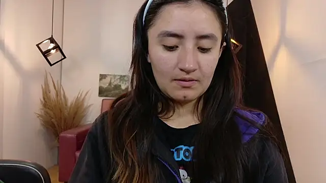 Perla Campbell online show from November 6, 7:18 pm