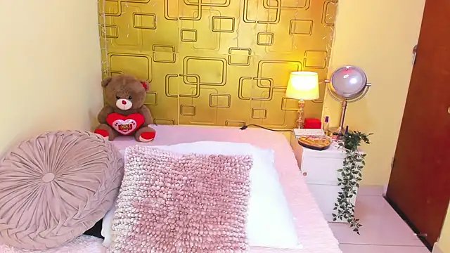 Julia Haye online show from February 24, 4:02 am