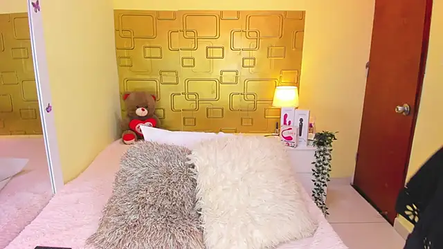 Julia Haye online show from October 21, 3:39 am