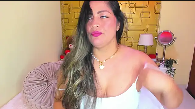 Julia Haye online show from March 3, 4:52 am