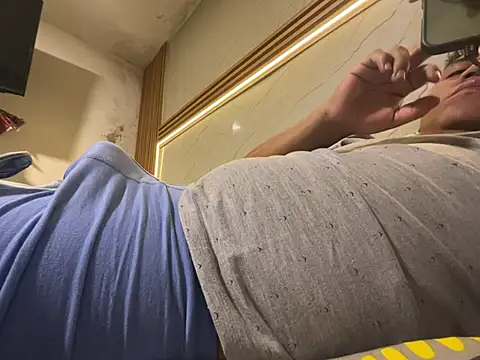 elvis0966 online show from January 13, 4:49 am