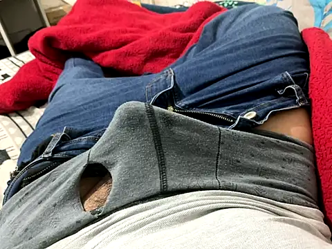 elvis0966 online show from December 5, 1:10 pm