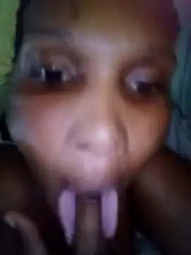 Snapshot of Nonelela chatting on October 28, 8:08 pm Nonelela online show from October 28, 8:08 pm