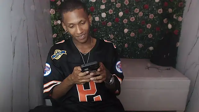 ManSant online show from November 2, 5:40 pm