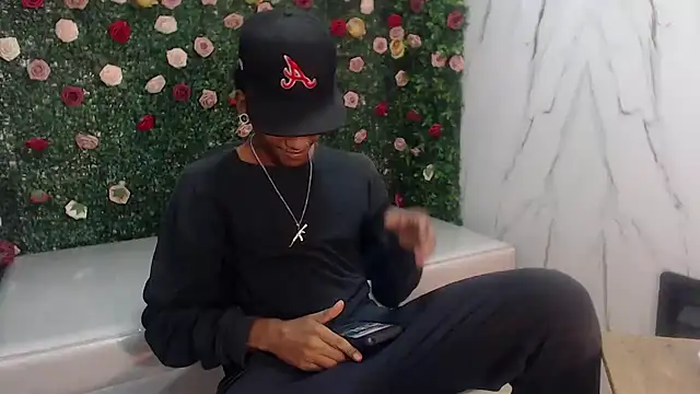 Snapshot of ManSant chatting on June 7, 2:22 pm ManSant online show from June 7, 2:22 pm