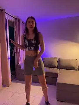 Snapshot of KaryAndTylor chatting on January 5, 2:06 am KaryAndTylor online show from January 5, 2:06 am