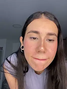 Snapshot of KaryAndTylor chatting on December 7, 12:57 am KaryAndTylor online show from December 7, 12:57 am