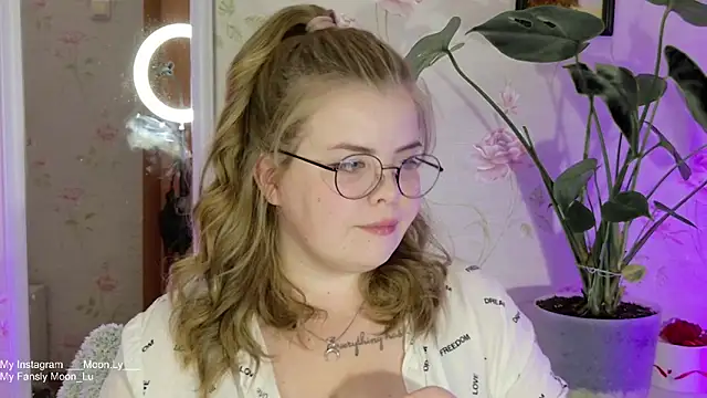 sinnamon  online show from September 19, 6:01 pm