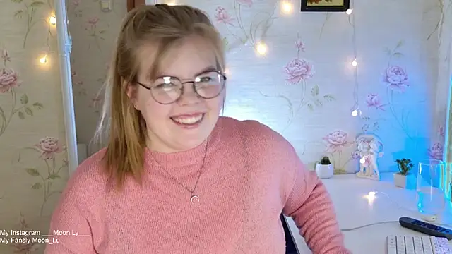 sinnamon  online show from November 1, 4:45 pm