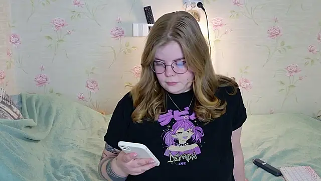 sinnamon  online show from March 8, 1:58 pm