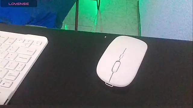 Snapshot of SexDiffrent chatting on December 1, 7:26 pm SexDiffrent online show from December 1, 7:26 pm